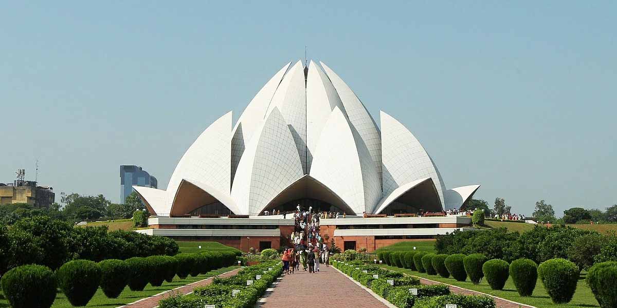 Delhi darshan tour by luxury bus